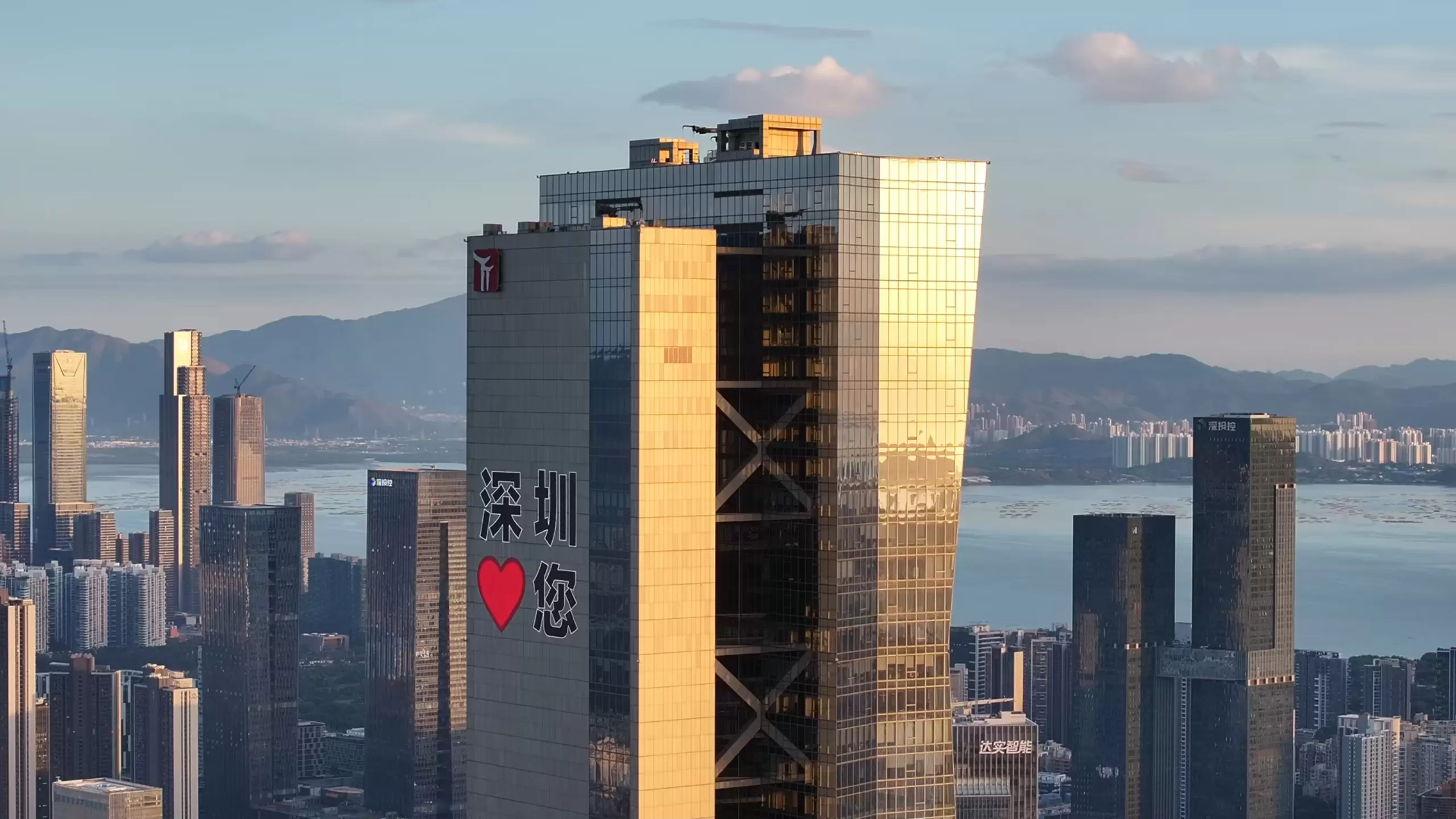 2026发光字下雨天为什么会进水？密封怎么做